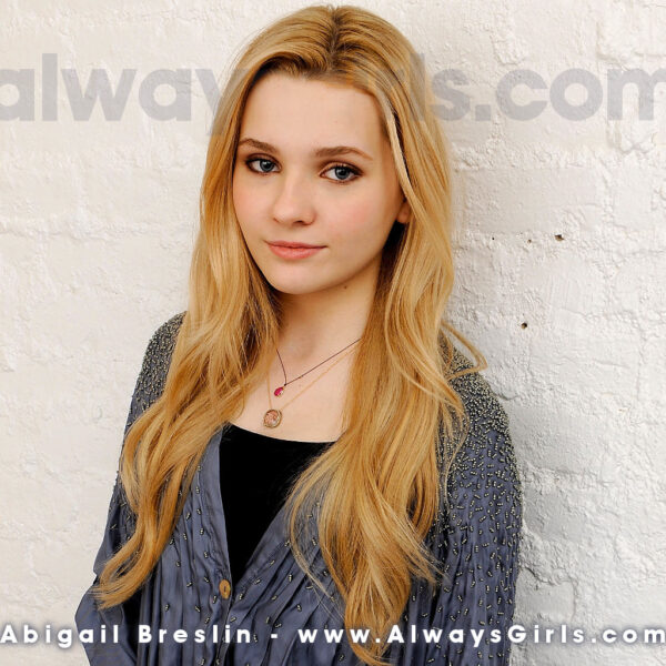 The Journey of Abigail Breslin: From Child Star to Acclaimed Actress