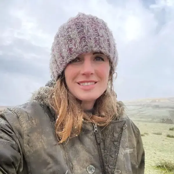 The Life and Journey of Amanda Owen, Yorkshire’s Shepherdess