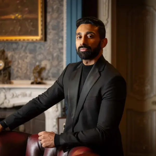 Unveiling Faraaz Traitors: Origins and Background