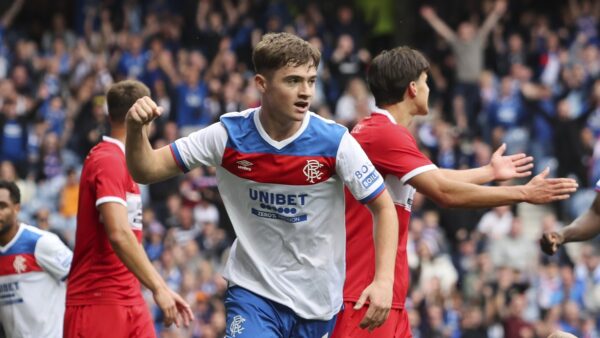 Exploring the Impact of Findlay Curtis in Business