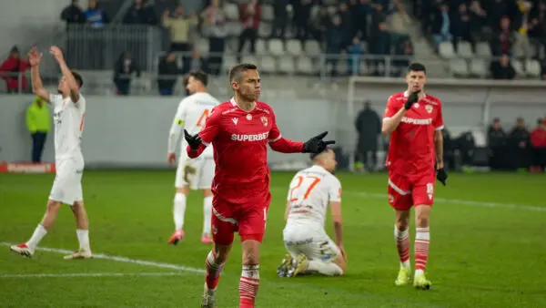 Hermannstadt Takes on Dinamo București in Intense Showdown