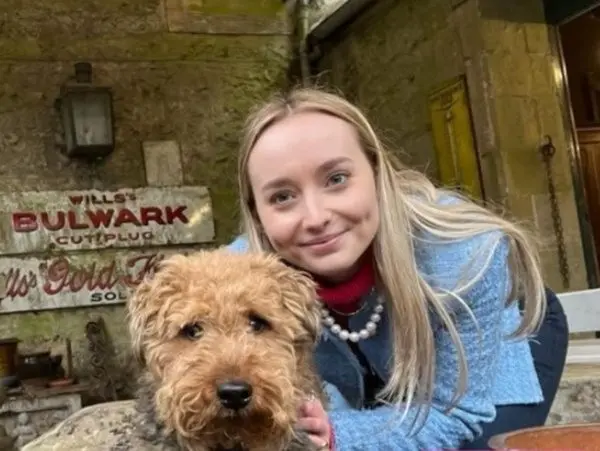 Exploring the Works of Hettie Jago: A Rising Literary Talent