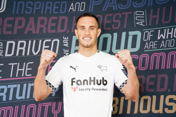 The Rise of Jerry Yates in Professional Football