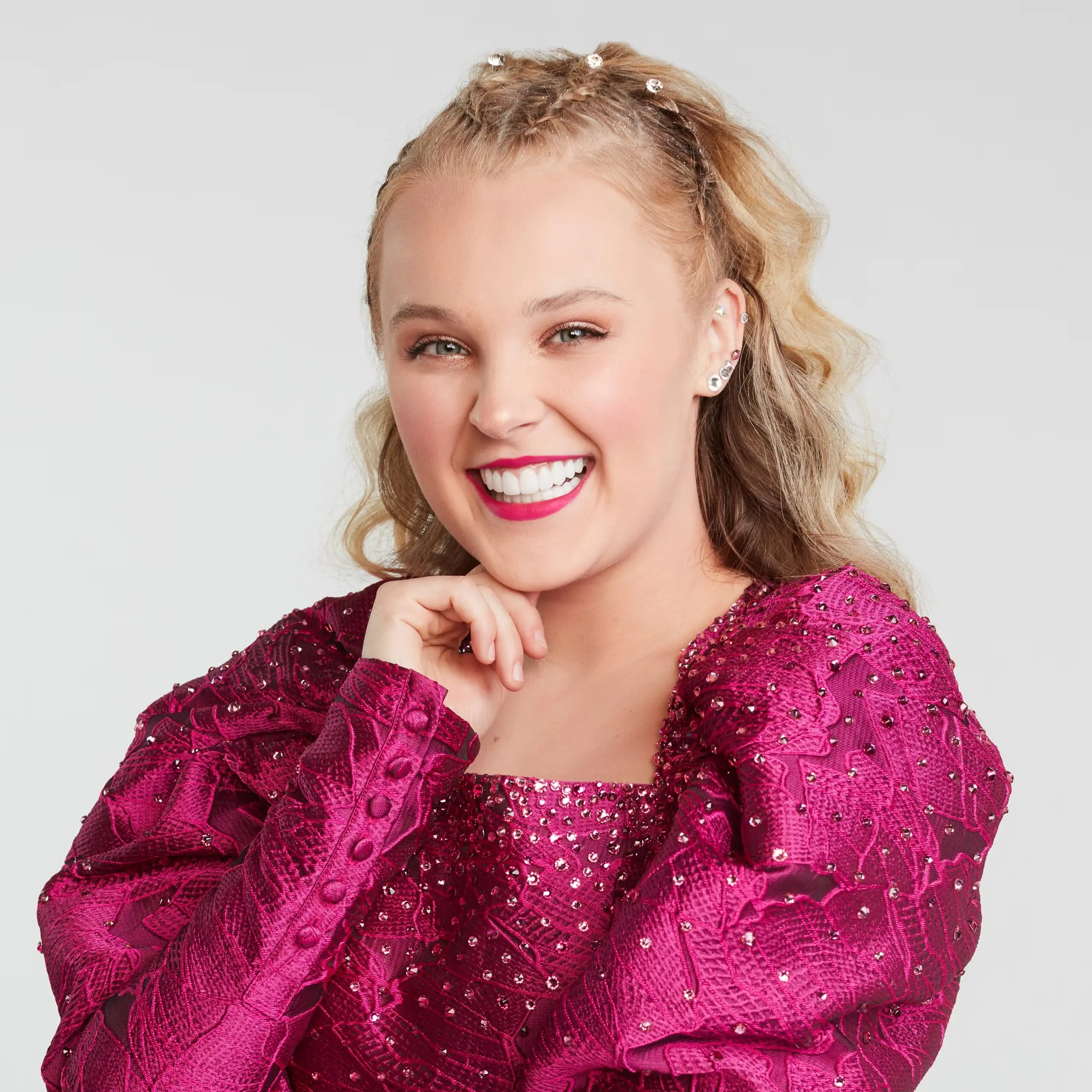 The Phenomenon of JoJo Siwa: Talent and Influence