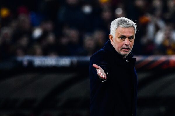 The Tactical Brilliance of Jose Mourinho in Football Management
