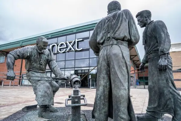 Exploring Meadowhall: A Hub of Shopping and Entertainment