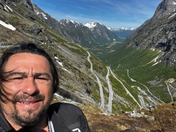 ‘Meet’: The Significance of Connection in Today’s Society