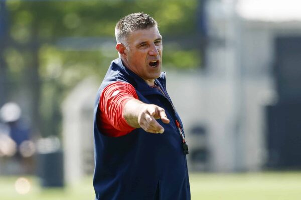 An Insight into Mike Vrabel: Titans’ Resilient Head Coach