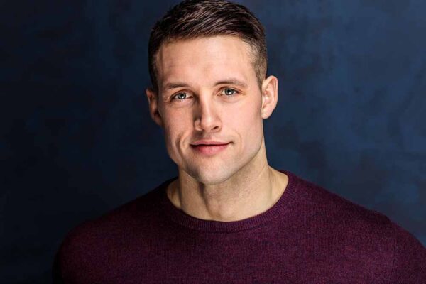 All About Stephen Aaron-Sipple: A Renowned Journalist