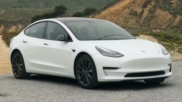 Tesla Model 3: Innovation in Electric Vehicles