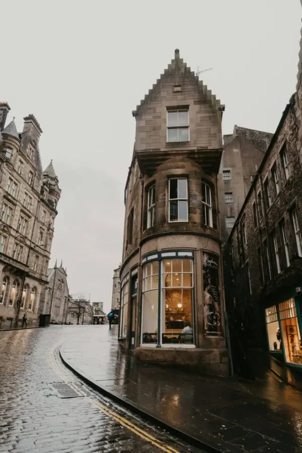 Current Weather Conditions in Edinburgh: What to Expect