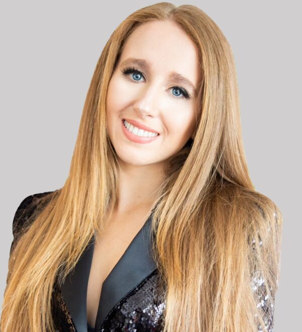 Afton McKeith: The Rising Star of Entertainment