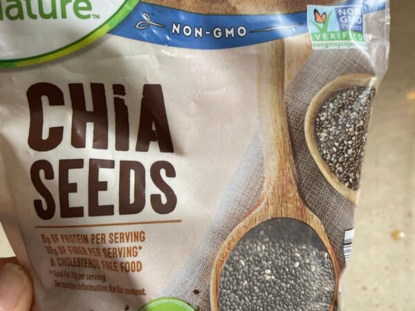 The Health Benefits and Uses of Chia Seeds