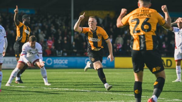 Crawley Town vs Cambridge United: A Thrilling Showdown