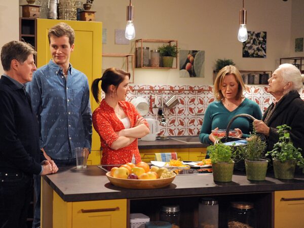 Understanding ‘Dahoam is Dahoam’ in Bavarian Culture