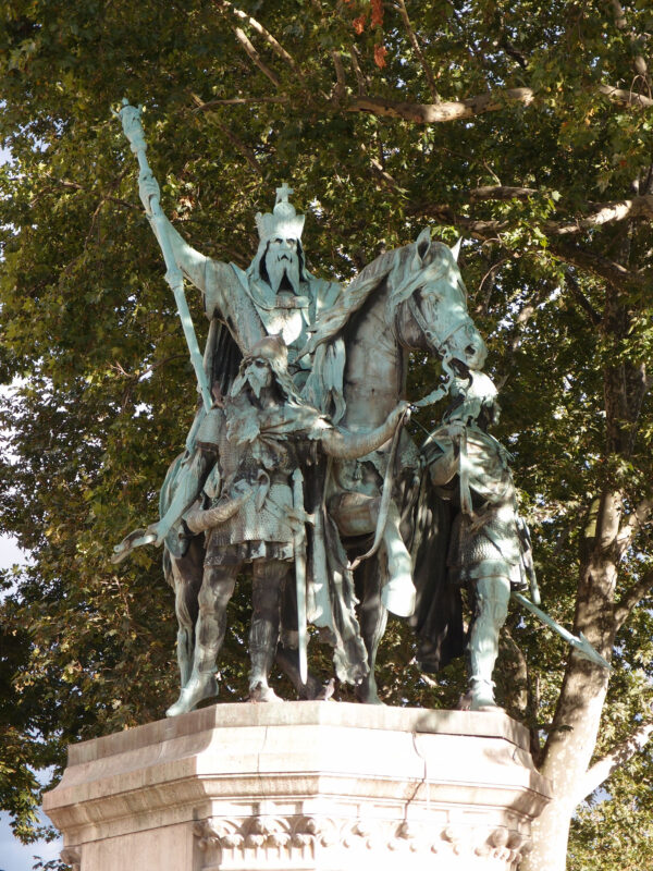 The Ultimate Guide to Flights to Paris in 2023