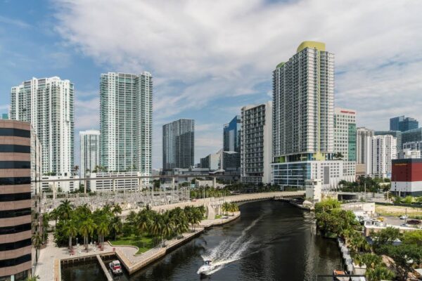 Essential Guide to Flights to Seattle