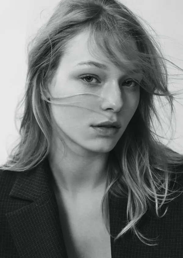 Jesse Van Rootselaar: A Promising New Talent in Music