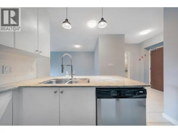 Exploring the Creativity of Leo Ross