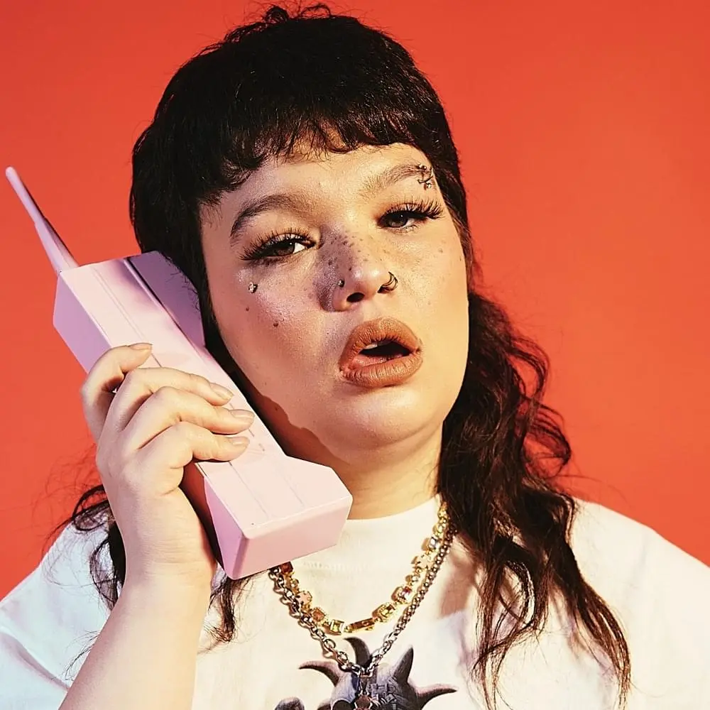Lola Young: A New Voice in the Music Scene