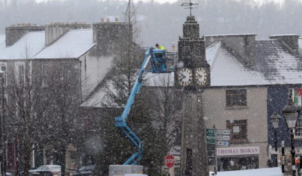 Understanding the Moderate Snow Ice Warning Across the UK