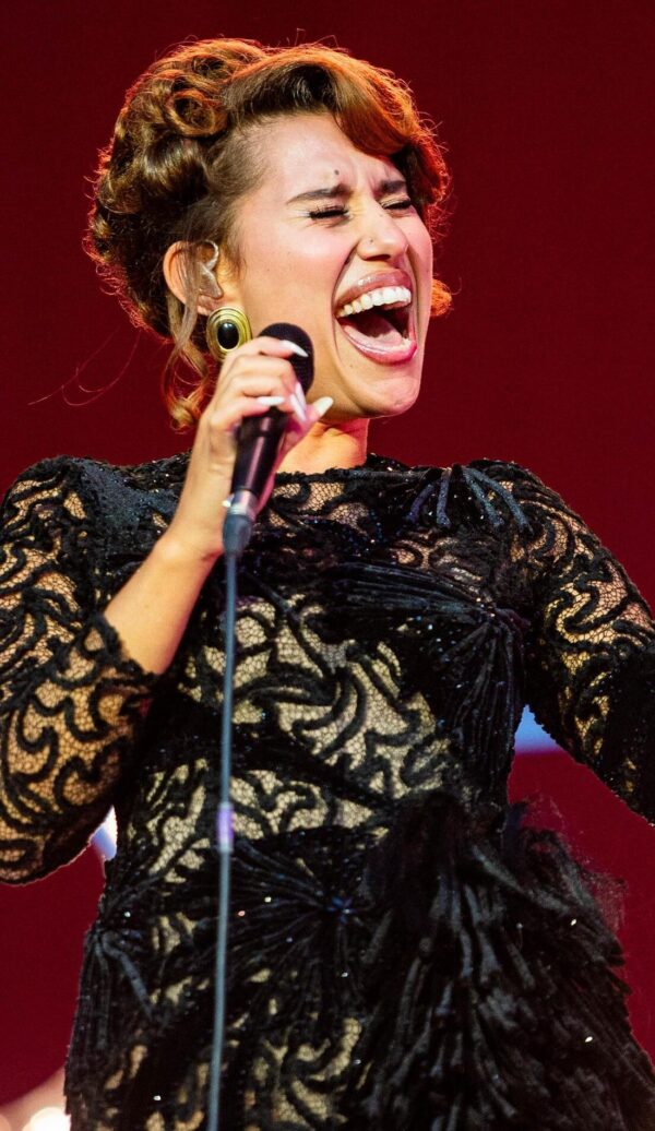 Raye: The Rising Star Shaping Modern Music