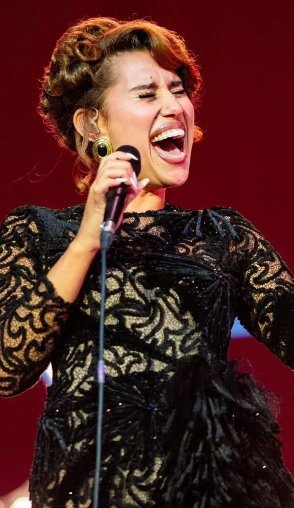 Raye: The Rising Star Shaping Modern Music