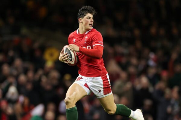 The Rise of Louis Rees-Zammit in Rugby
