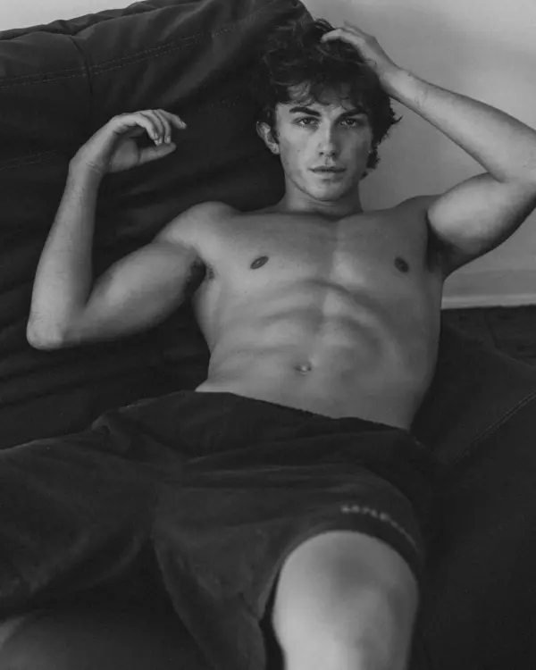 Shane Williams: A Look at the Welsh Rugby Legend