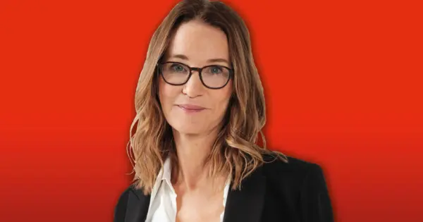 Exploring the Influence of Susie Dent in Linguistics