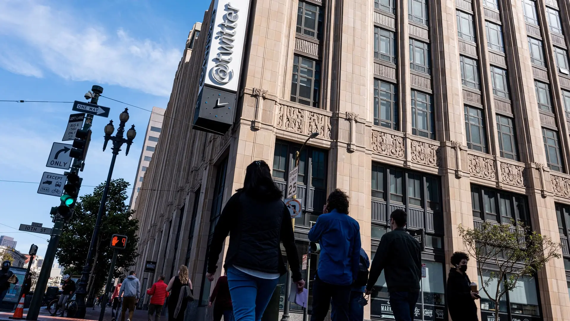 Understanding Recent Twitter Down Outages and Their Impact
