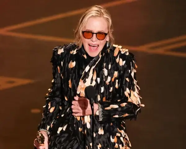 Amy Madigan Wins Academy Award for Best Supporting Actress