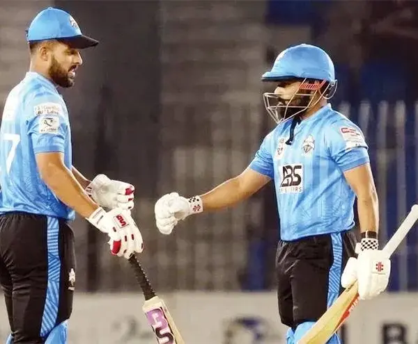 Karachi Whites vs Sialkot