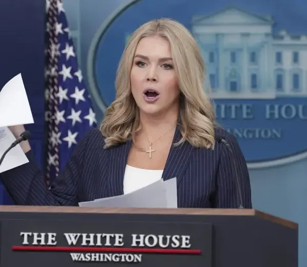 Karoline Leavitt Misspells Cincinnati During Trump’s Visit