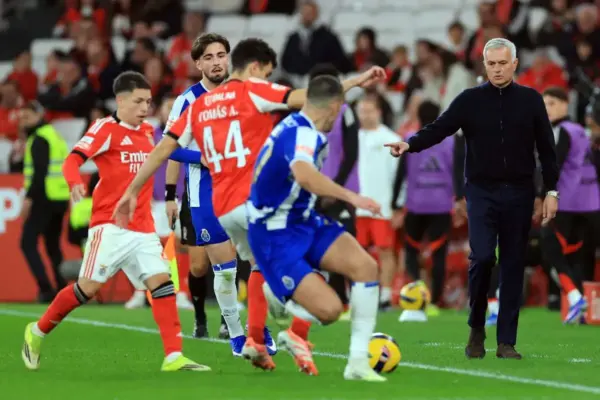 Liga Portugal: Benfica Draws 2-2 with Porto in Thrilling Match