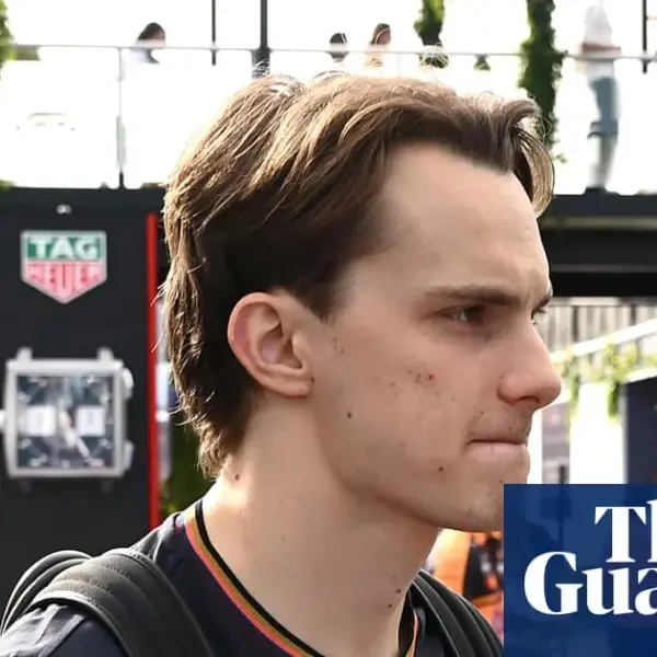 Oscar Piastri Crashes at Australian Grand Prix