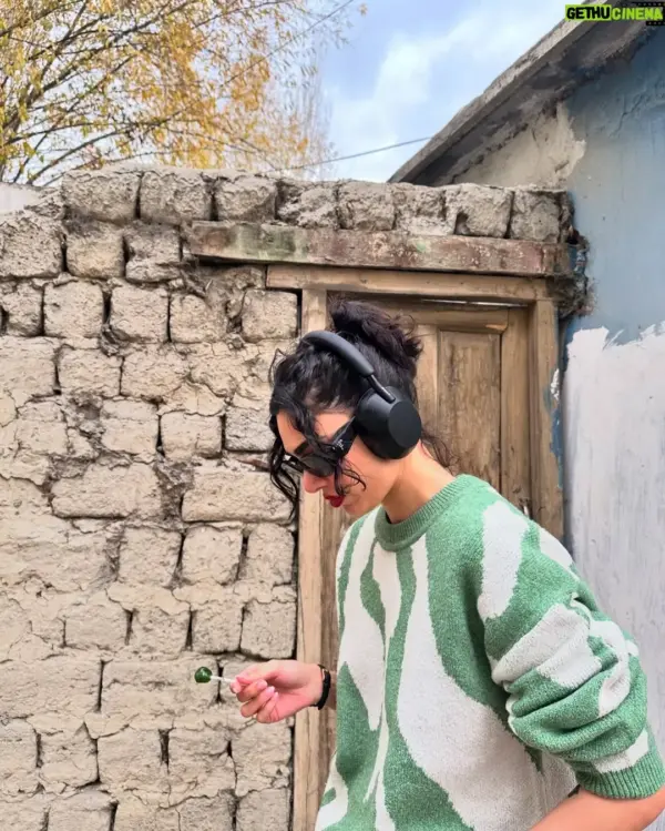 Saheefa Jabbar Faces Sabotage with Fake Reviews