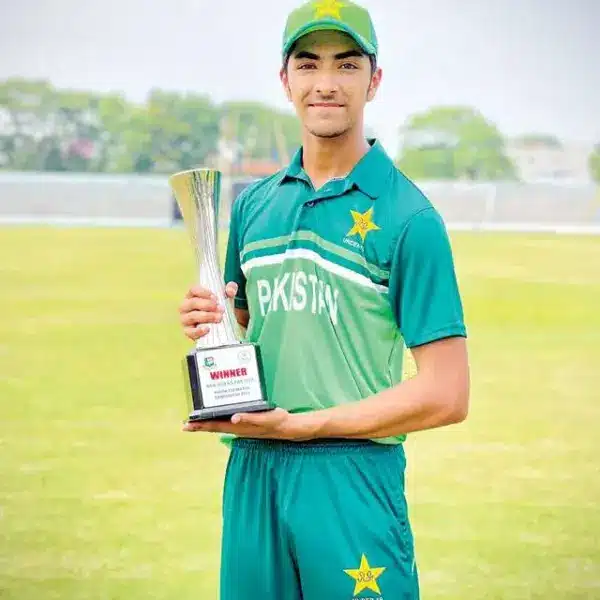 Shamyl Hussain Scores 21-Ball Fifty on PSL Debut