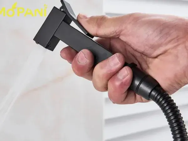 Usman Wazeer Trains Hania Aamir for Boxing Debut