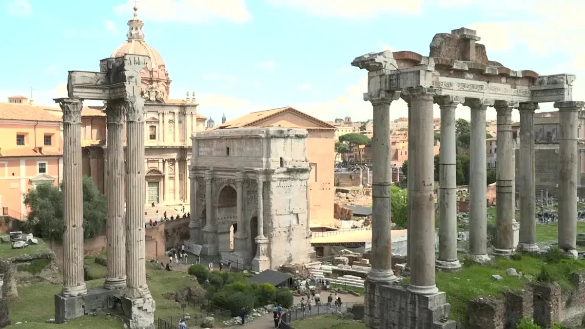 1000 Roman Objects Recovered from Lake Neuchâtel