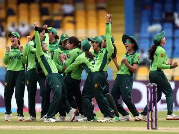 Fatima Sana Leads Pakistan Women’s Cricket Team Against Zimbabwe