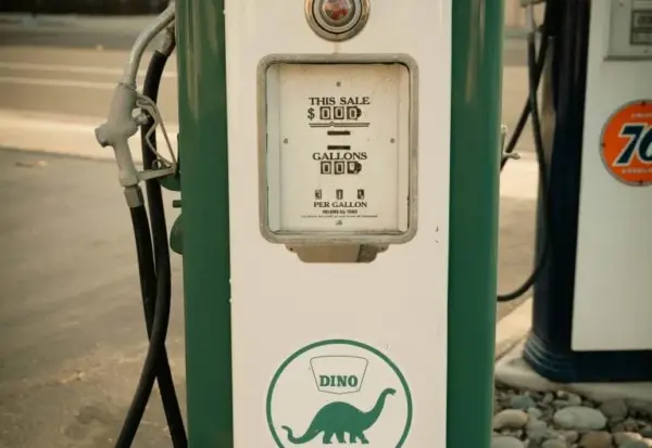 International Oil Prices Surge Amid Geopolitical Tensions