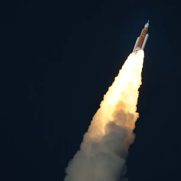 Outlook: Microsoft  Issues During Artemis II Mission