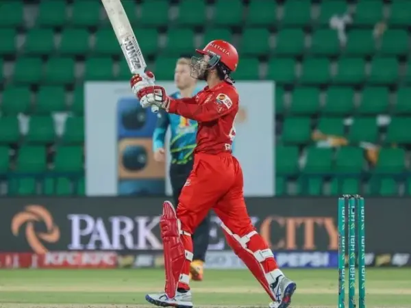 Shadab Khan Leads Islamabad United to Victory Over Rawalpindiz