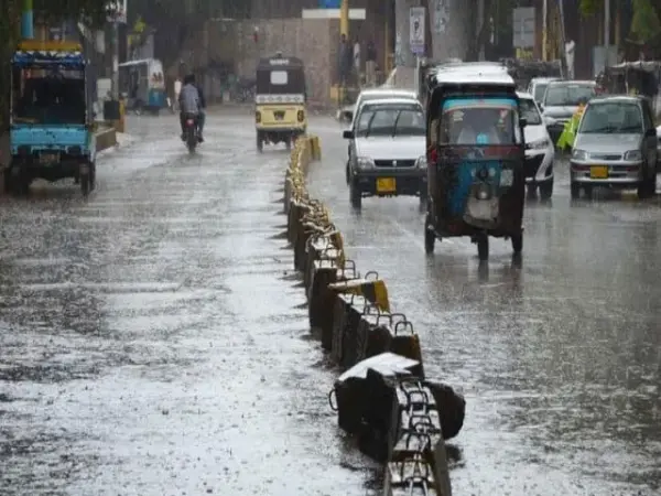 Today Weather: Heavy Rain and Strong Winds Disrupt Karachi