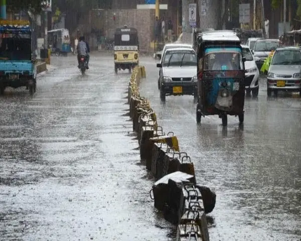 Today Weather: Heavy Rain and Strong Winds Disrupt Karachi